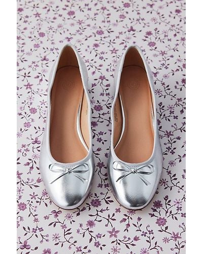 Urban Outfitters Uo Sophia Ballet Block Heel - Metallic