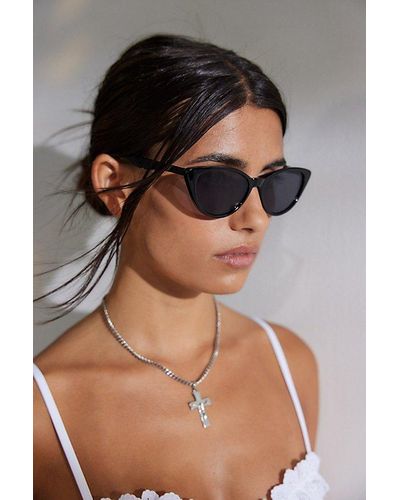 Urban Outfitters Uo Essential Cat-Eye Sunglasses - Black