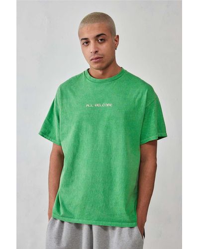 Urban Outfitters Uo - t-shirt "all welcome" in - Grün