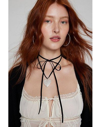 Urban Outfitters Love Light Heart Velvet Choker Necklace - Natural