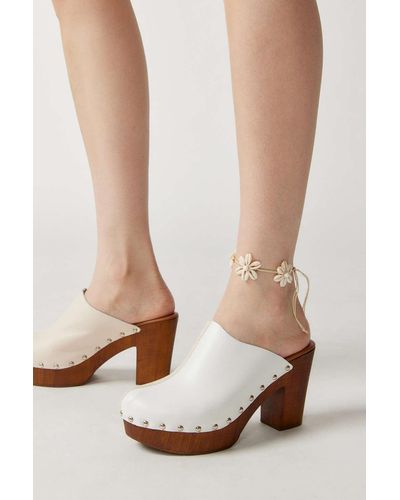 Urban Outfitters Flower Shell Anklet - White