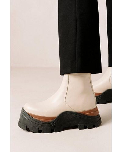Alohas Leather Platform Ankle Boot - Black