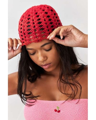 Urban Outfitters Uo Scalloped Knit Skull Cap - Pink