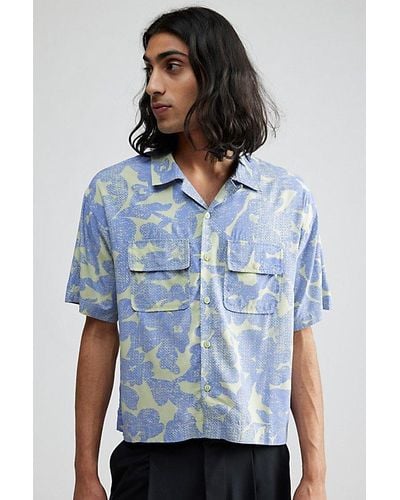 Urban Outfitters Uo Jamie Rayon Short Sleeve Cropped Button-Down Shirt Top - Blue