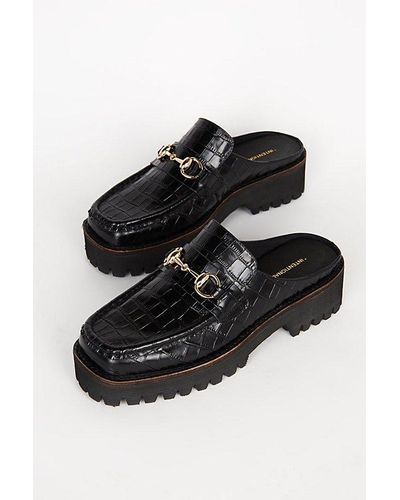 INTENTIONALLY ______ Kowloon Leather Loafer Mule - Black
