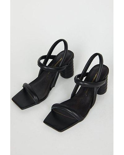 INTENTIONALLY ______ Kifton Leather Heel - Black
