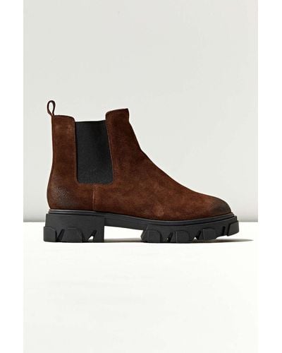 Urban Outfitters Uo Lorenzo Chunky Chelsea Boot - Brown