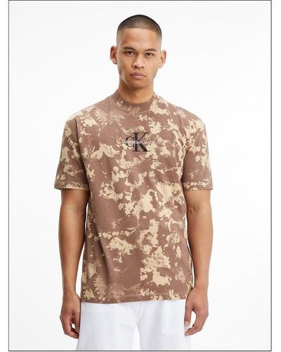 Calvin Klein Camo All Over Pattern T-shirt - Brown