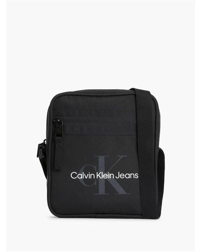 Calvin Klein Essential Reporter Bag - Black