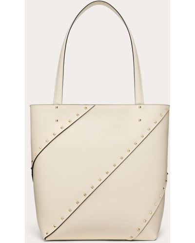 Valentino Garavani Rockstud Wispy Shopping Bag In Calfskin - Natural