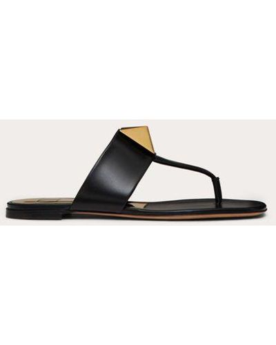 Valentino Garavani One Stud Flat Thong Sandal In Calfskin - Black