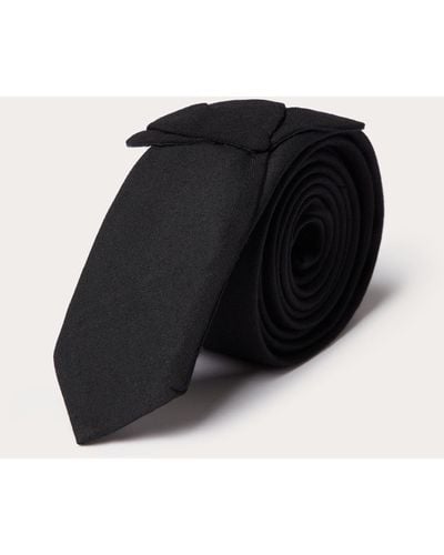 Valentino Garavani Valentie Tie In Wool And Silk With Flower Embroidery - Black
