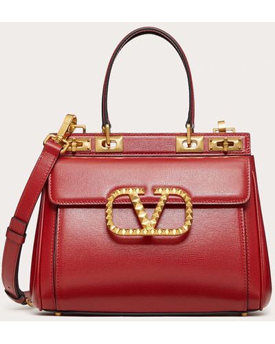 Valentino Garavani Medium Rockstud Alcove Handbag In Grainy Calfskin - Red