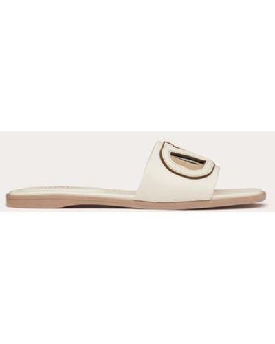 Vlogo Signature Flat Thong Sandal In Grainy Calfskin for Woman in Light  Ivory