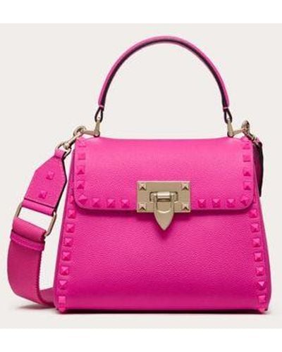Valentino Garavani Rockstud Small Handbag In Grainy Calfskin - Pink
