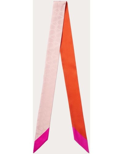 Valentino Garavani Toile Iconographe Silk Bandeau Scarf - Pink