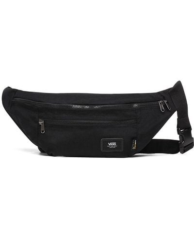 Compra Riñonera Negra Ajustable Traveler Fanny Pack Mujer en Vans