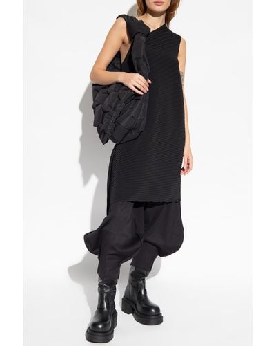 Issey Miyake Pleated One-Shoulder Dress - Black