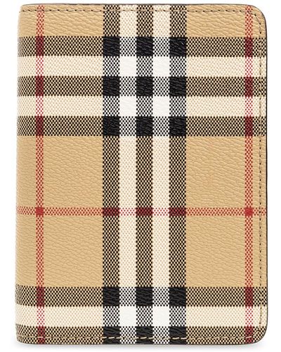 Burberry passport outlet cover