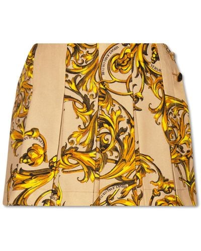 Versace Shorts With Pleats - Natural