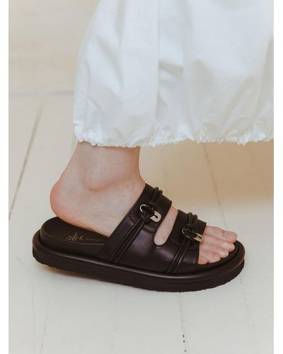 BLANC TOE Safety Pin Double Strap Slippers - Black