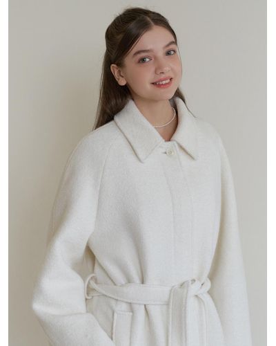 RE_L Wintry Boucle Coat - White