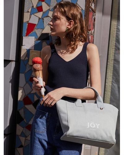 Gals On The Go: Signature Tan Tote Bag – Fanjoy
