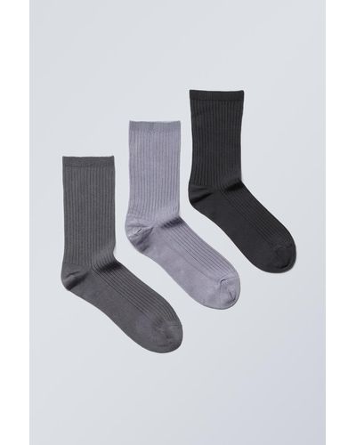 Weekday Glänzende Socken Lova 3Er-Pack - Weiß