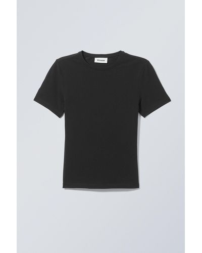 Weekday Slim Fitted T-shirt - Black