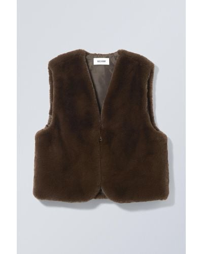 Weekday Alasdair Faux Fur Vest - Brown