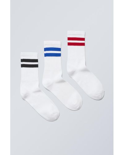 Weekday Gestreifte Socken Eleven 3Er-Pack - Weiß