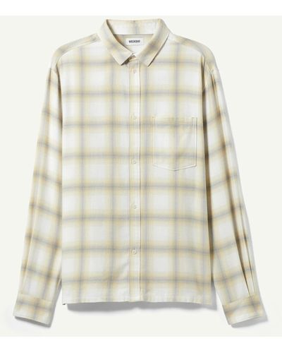 Weekday Wise Checked Back Print - White