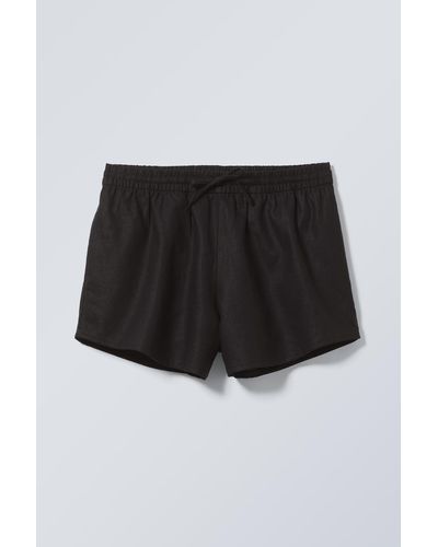 Weekday Shorts Tyler aus Leinenmischung - Schwarz