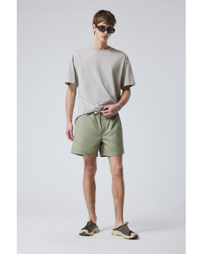 Weekday Oxford-Shorts mit normaler Passform - Grün