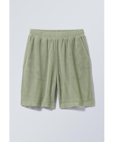 Weekday Mesh-Shorts Standard - Grün