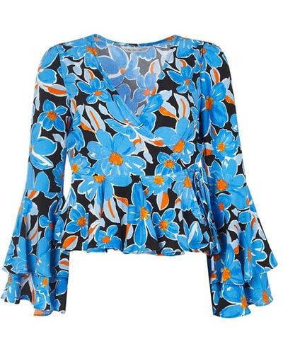 Lavaand The Eliza Wrap Top In Blue Floral