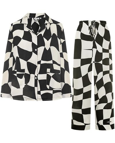 NOT JUST PAJAMA Queen Of Chess Long Silk Pyjama Set - Black