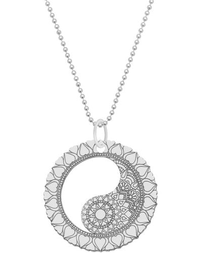 CarterGore Small Mandala Yin Yang Pendant Necklace - Metallic