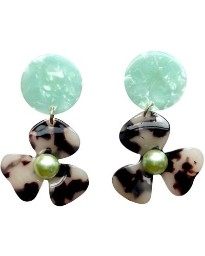 CLOSET REHAB Neutrals / Pearl Water Poppy Drop Earrings In My Mo-mint - Green