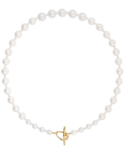 Cote Cache Coral Clasp Classic Pearl Necklace - Metallic