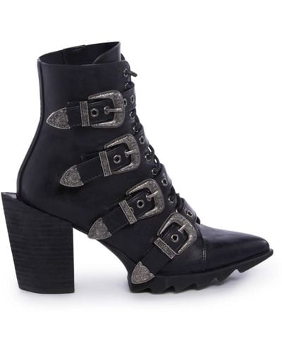 LAMODA Don't Even Western Ankle Boots - Black