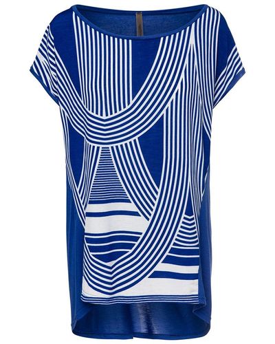 Conquista Print Top With Rounded Hemline - Blue