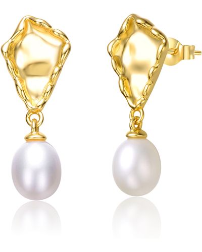 Genevive Jewelry Delphine Boho Argyle Golden Pearl Earrings - Metallic
