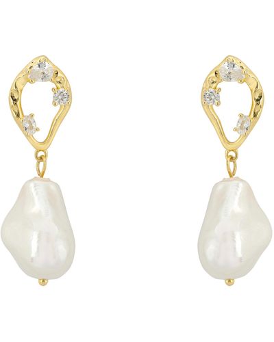 LÁTELITA London Midsummer Baroque Pearl Drop Earrings Gold - White