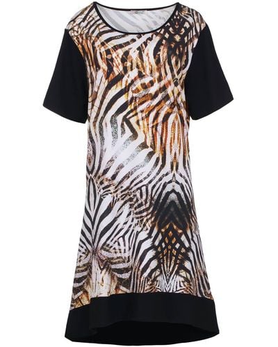 Conquista Short Sleeve Tiger Print Dress Plus Size - Black