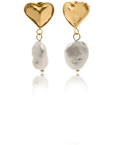 VIEA Valentina Heart-shaped Freshwater Pearl Earrings - Metallic