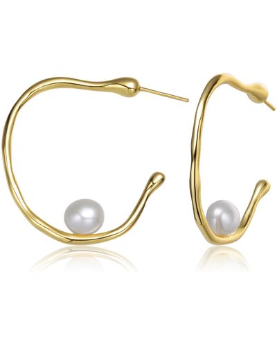 Genevive Jewelry Delphine Boho Hoop Golden Pearl Earrings - Metallic
