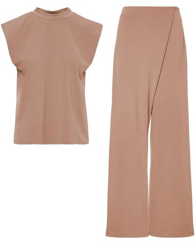 BLUZAT Camel Set With T-shirt And Asymmetrical Wide Leg Trousers - Natural