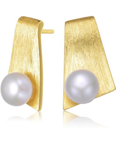 Genevive Jewelry Brigitte Brushed Leaf Pearl Earrings - Yellow