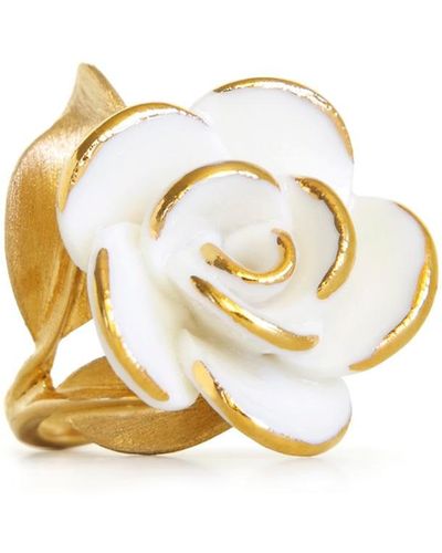 POPORCELAIN Golden White Cloud Rose Cocktail Ring - Metallic